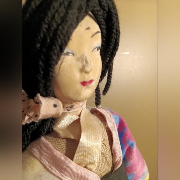 Antique collectible silk face handmade Geisha doll. - Picture 13 of 14